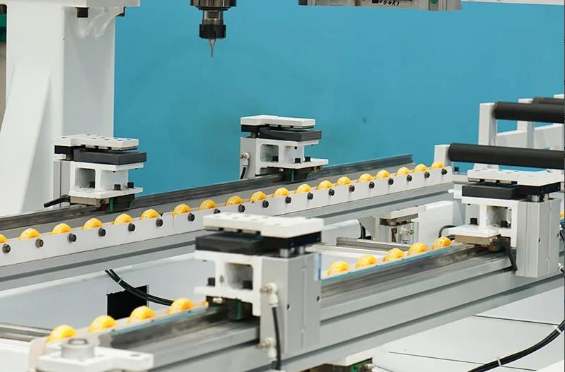  CNC Router Wood Boring Machine with Horizontal Spindle for All Door Holes Making