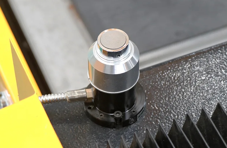 4-осевой фрезерный станок с ЧПУ по камню ATC с токарным станком