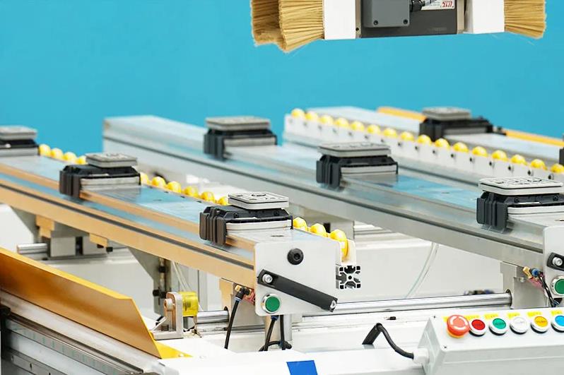 4×8 ATC CNC Machine with Horizontal Spindle & PTP Table for Furniture Cabibets Doors