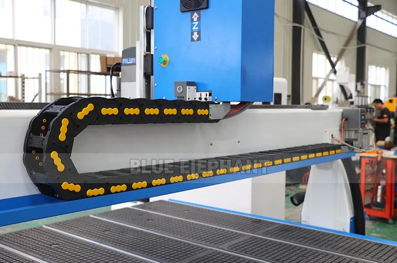 3 Axis CNC Router with ATC Spindle and Front Lathe for Wood Furniture